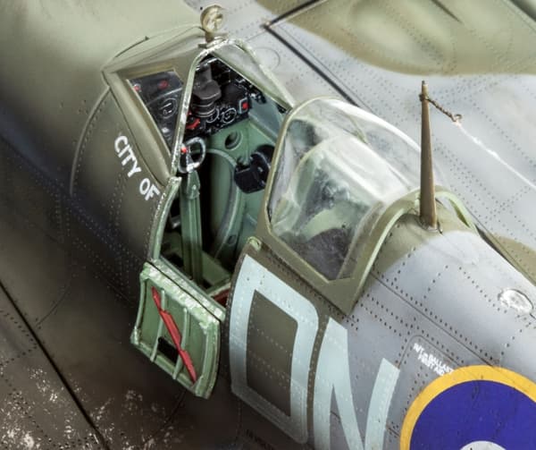 Revell 1:32 - Supermarine Spitfire Mk.IXc