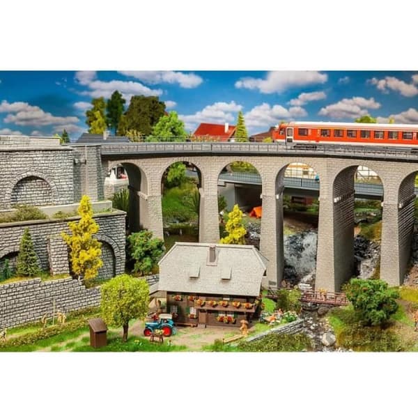 HO-modellering - FALLER - 2-vägs Viaduct Box - Unik kurva - Unik färg