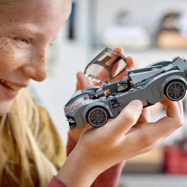 LEGO® Speed Champions 76915 Pagani Utopia racerbilsleksak, samlarmodellsats
