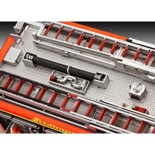 Maquette Lastbil - REVELL - Mercedes-benz Atego 1529 Af Schlingmann - 1:24 - Plast - Röd