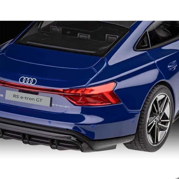 Audi RS e-tron GT 2020 Revell snap-on modellsats, förmålad easy-click - 1/24 - Revell 07698 + 12 år