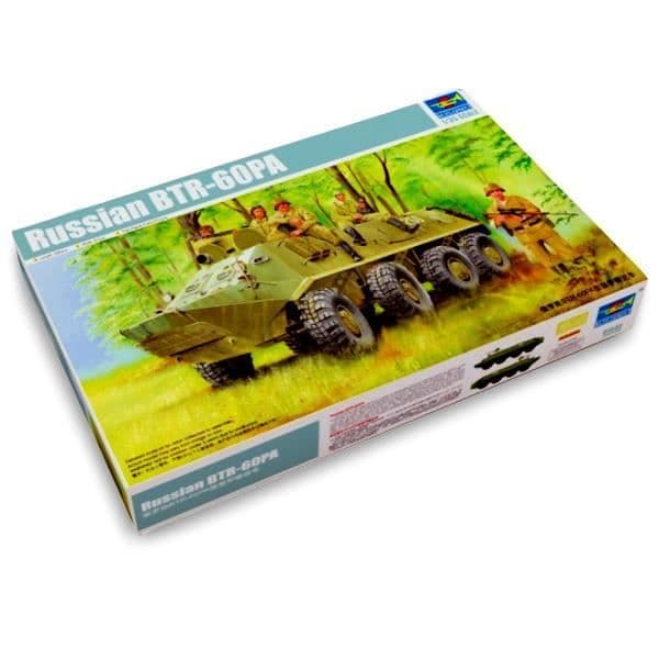 Militärfordonsmodell - TRUMPETER - Russian BTR-60PA - Längd 20,6 cm - Bredd 8,1 cm - 470+ stycken