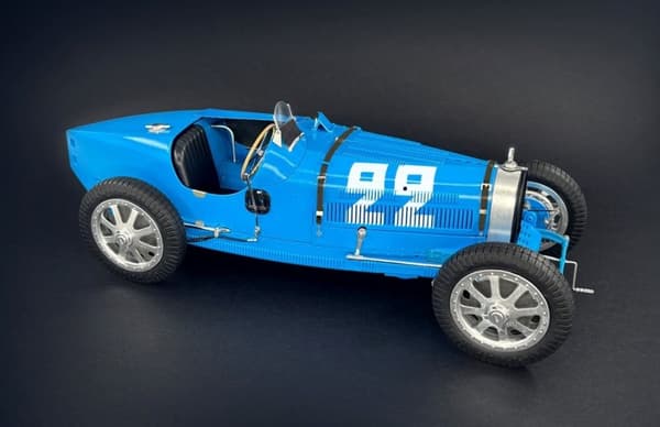 ITALERI 1:12 - Bugatti 35B. Targa Florio 28