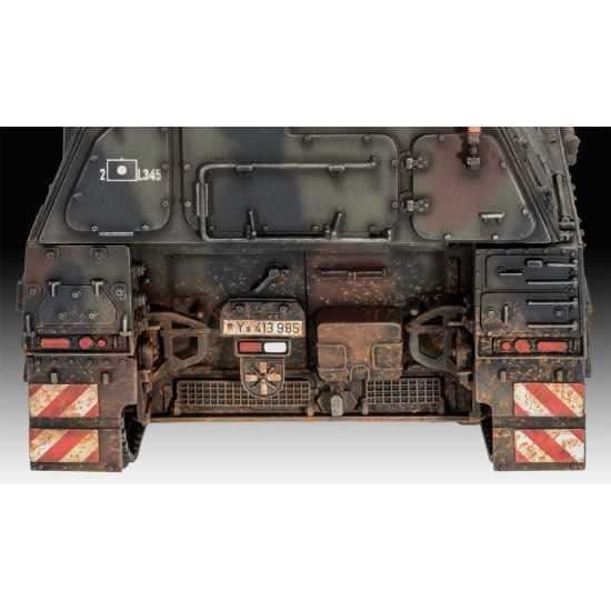 Militär modell pansarhaubits 2000 - REVELL - Skala 1/35 - Ålder (från) 12 år - Blandat kön
