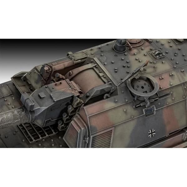 Militär modell pansarhaubits 2000 - REVELL - Skala 1/35 - Ålder (från) 12 år - Blandat kön