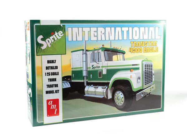 Plastmodel - Lastbil 1:25 International Transtar 4300 Eagle Sprite