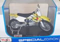 Miniatyrbillede 3 af 11: Suzuki RM-Z 250 med stativ 1:18 Maisto 77489