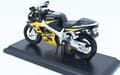 Miniatyrbild 6 av 11: SUZUKI GSX R600 på stativ modell 1:18 Maisto