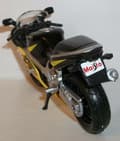 Miniatyrbild 11 av 11: SUZUKI GSX R600 på stativ modell 1:18 Maisto