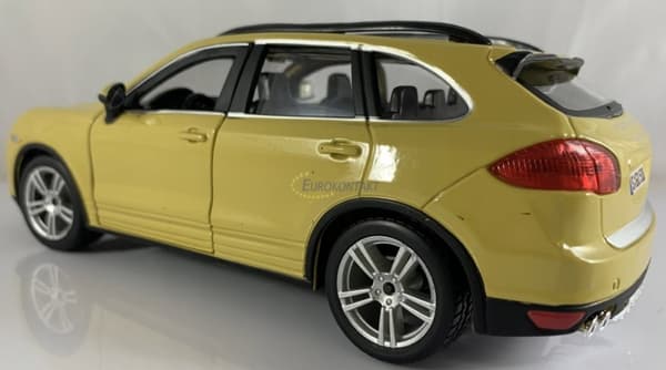 Porsche Cayenne Turbo gul 1:24 Bburago 21056