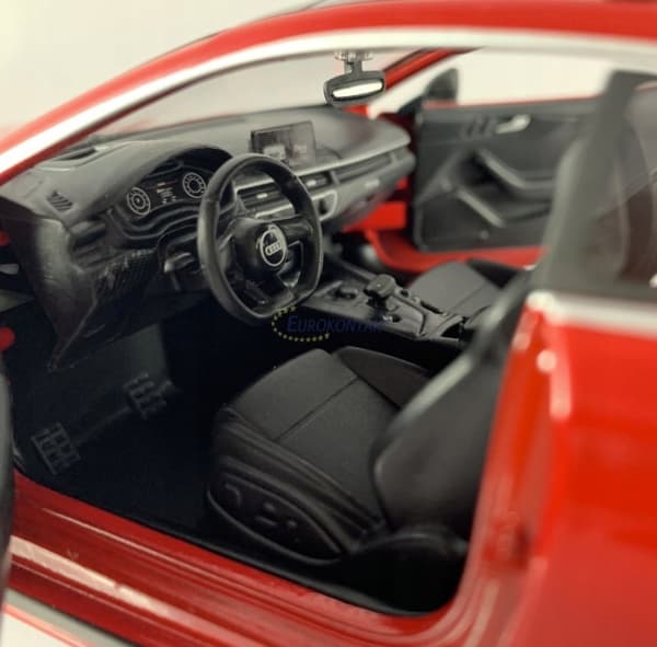Audi RS 5 coupé rød 1:24 model Bburago 21090