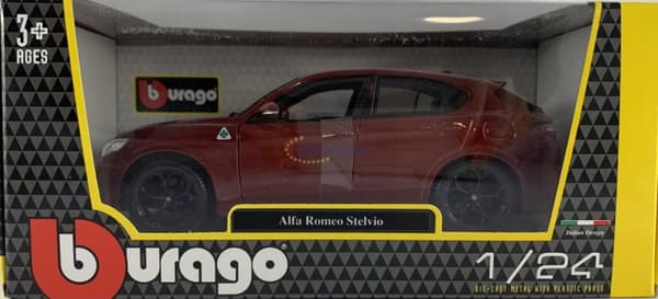 Alfa Romeo Stelvio röd 1:24 modell Bburago 21086