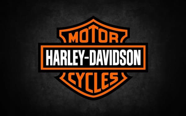 HARLEY DAVIDSON Street 750 2015 1:18 Maisto Bourgogne