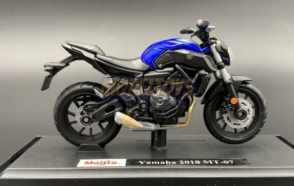YAMAHA MT-07 2018 model på stand 1:18 Maisto