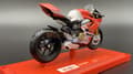 Miniatyrbild 10 av 11: DUCATI Panigale V4 S Corse stativ 1:18 Maisto