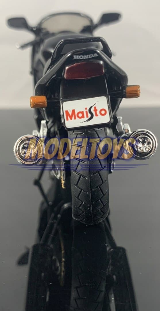 HONDA CBR 1100 XX Blackbird base 1:18 Maisto 77488