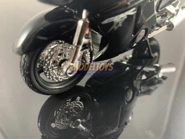 HONDA CBR 1100 XX Blackbird base 1:18 Maisto 77488