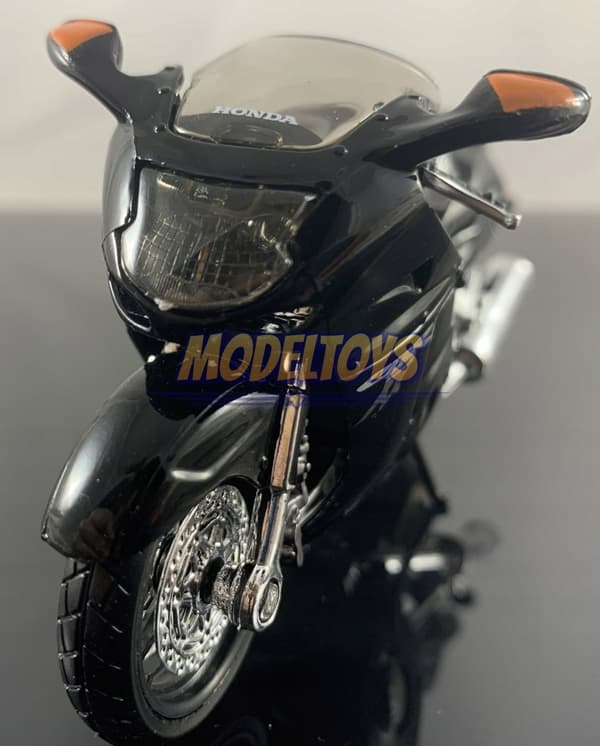 HONDA CBR 1100 XX Blackbird base 1:18 Maisto 77488
