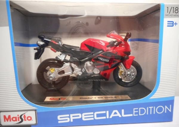 HONDA CBR 600RR modell på bas 1:18 Maisto 77049