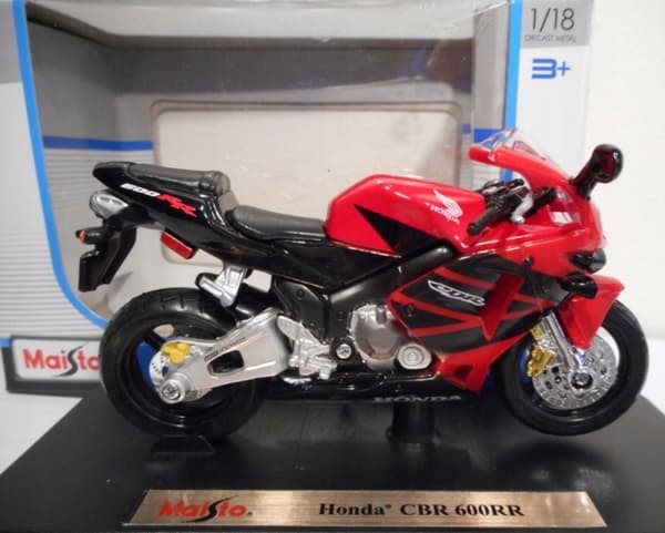 HONDA CBR 600RR modell på bas 1:18 Maisto 77049