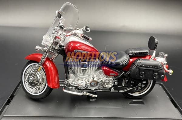YAMAHA Road Star Silverado med stativ 1:18 Maisto