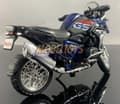 Miniatyrbild 8 av 11: BMW R 1200 GS 2017 på stativ modell 1:18 Maisto