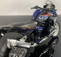 Miniatyrbild 10 av 11: BMW R 1200 GS 2017 på stativ modell 1:18 Maisto