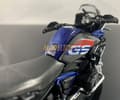 Miniatyrbild 11 av 11: BMW R 1200 GS 2017 på stativ modell 1:18 Maisto
