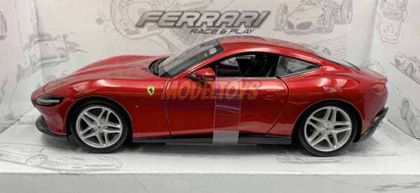 FERRARI Roma röd modell 1:24 Bburago 26029