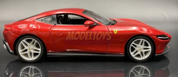 FERRARI Roma röd modell 1:24 Bburago 26029