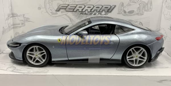 FERRARI Roma silver modell 1:24 Bburago 26029