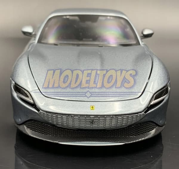 FERRARI Roma silver modell 1:24 Bburago 26029