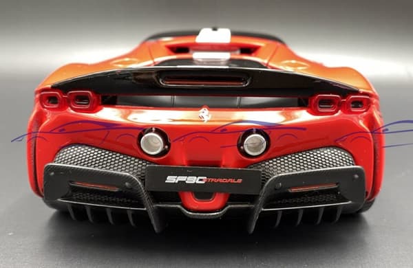 FERRARI SF90 Stradale signatur 1:18 Bburago 16911