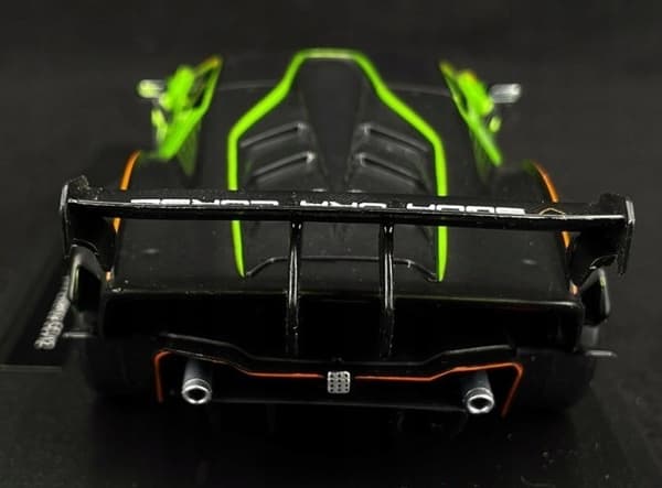 Lamborghini Essenza SCV12 1:24 Bburago 28017