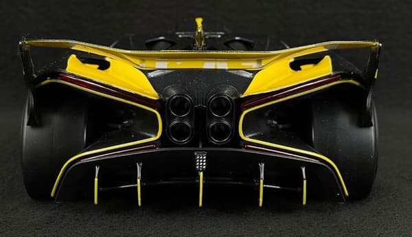 BUGATTI Bolide 1:18 superbil model BBurago 11047