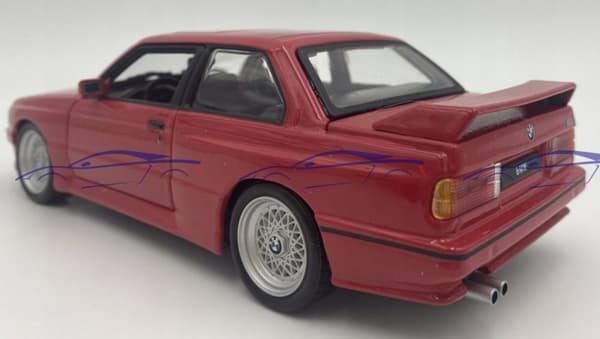 BMW M3 (E30) 1986 1:24 modell Bburago 21100 röd