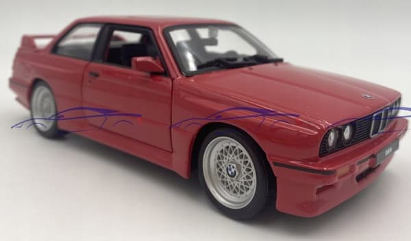BMW M3 (E30) 1986 1:24 modell Bburago 21100 röd