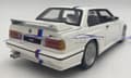 Miniatyrbild 8 av 11: BMW M3 (E30) 1986 1:24 modell Bburago 21100 vit