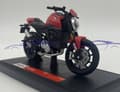 Miniatyrbild 7 av 11: DUCATI Monster 2021 röd motorcykel modell 1:18 Maisto