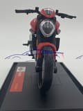 Miniatyrbild 8 av 11: DUCATI Monster 2021 röd motorcykel modell 1:18 Maisto