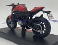 Miniatyrbild 11 av 11: DUCATI Monster 2021 röd motorcykel modell 1:18 Maisto