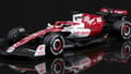 Miniatyrbild 9 av 11: ALFA ROMEO C42 F1 2022 24 Guanyu HJÄLM BBurago 1:43