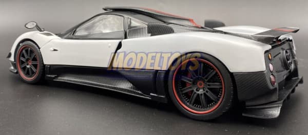 PAGANI Zonda 5 1:18 model Motormax 79158