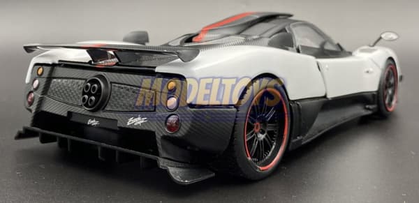 PAGANI Zonda 5 1:18 model Motormax 79158