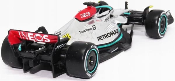 F1 bil MERCEDES W13 E #44 Hamilton Bburago 1:43