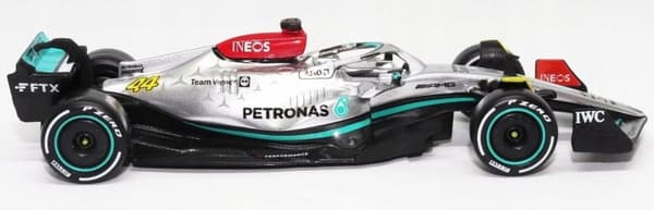 F1 bil MERCEDES W13 E #44 Hamilton Bburago 1:43