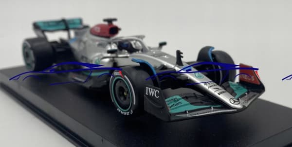 F1 bil Mercedes W13 63 Russell KASK BBurago 1:43