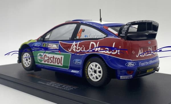 Ford Focus RS Latvalla Sardinien 09 model IXO 1:24