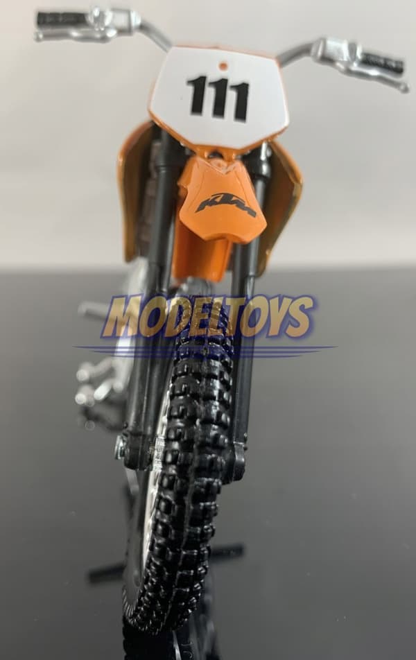 KTM 520 SX #111 moottoripyörä malli 1:18 Maisto