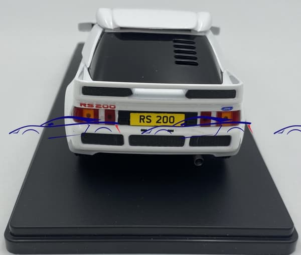 Ford RS 200 1984 model 124211 Hvidboks 1:24 hvid
